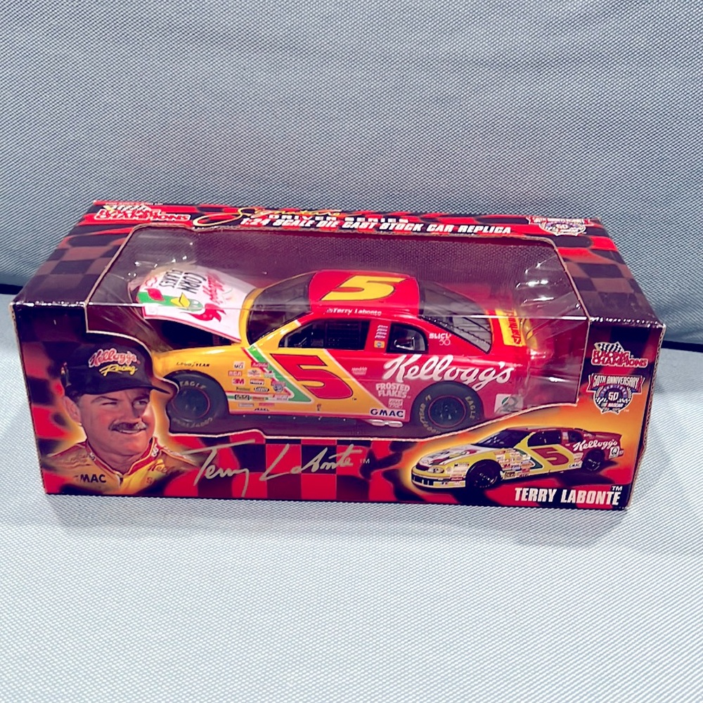 Signature driver series Terry Labonte Kellogg's cornflakes stock car replica